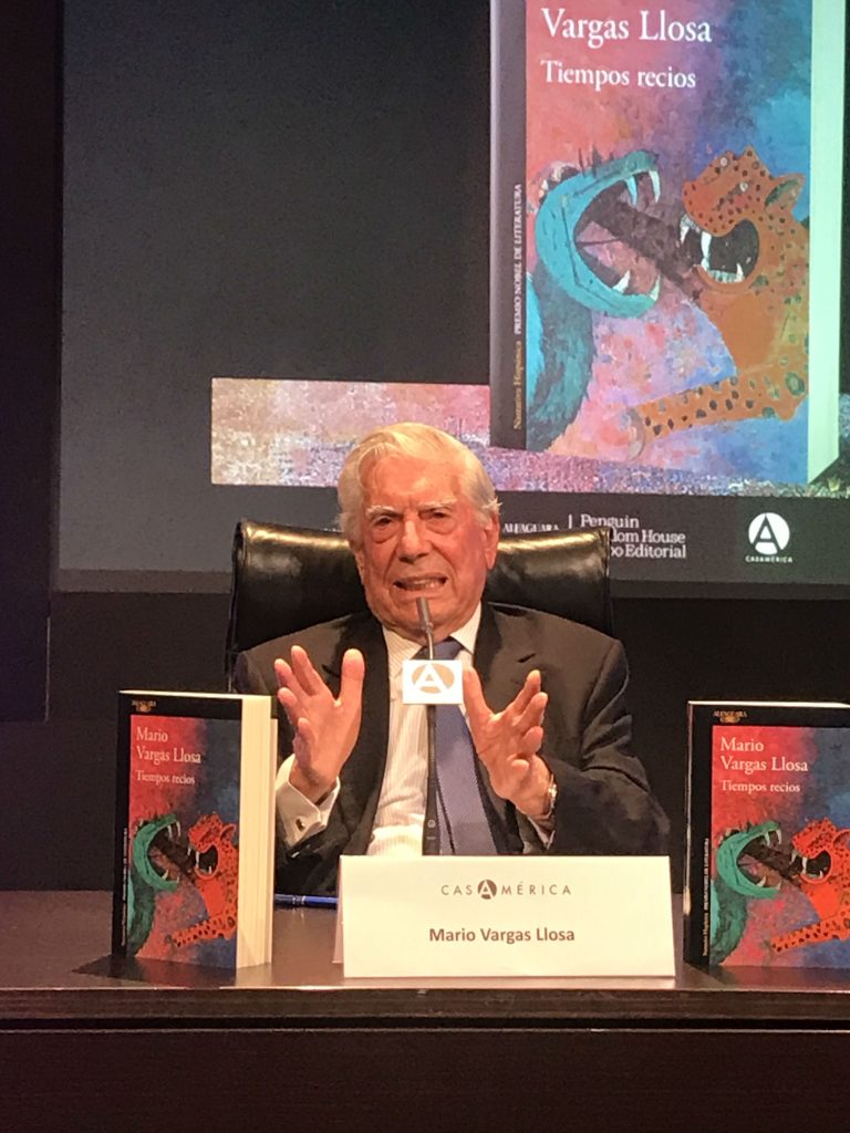Mario Vargas Llosa ratifica su apoyo al cierre del Congreso de Perú por el Presidente Martín Vizcarra.