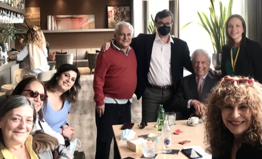 Con Mario Vargas Llosa, Javier Cercas, Juan Cruz, Gioconda Belli y Olga Merino en el Festival Escribidores de la Cátedra Vargas Llosa (Málaga)
